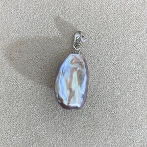 Elegant Silver and Purple Pearl Pendant